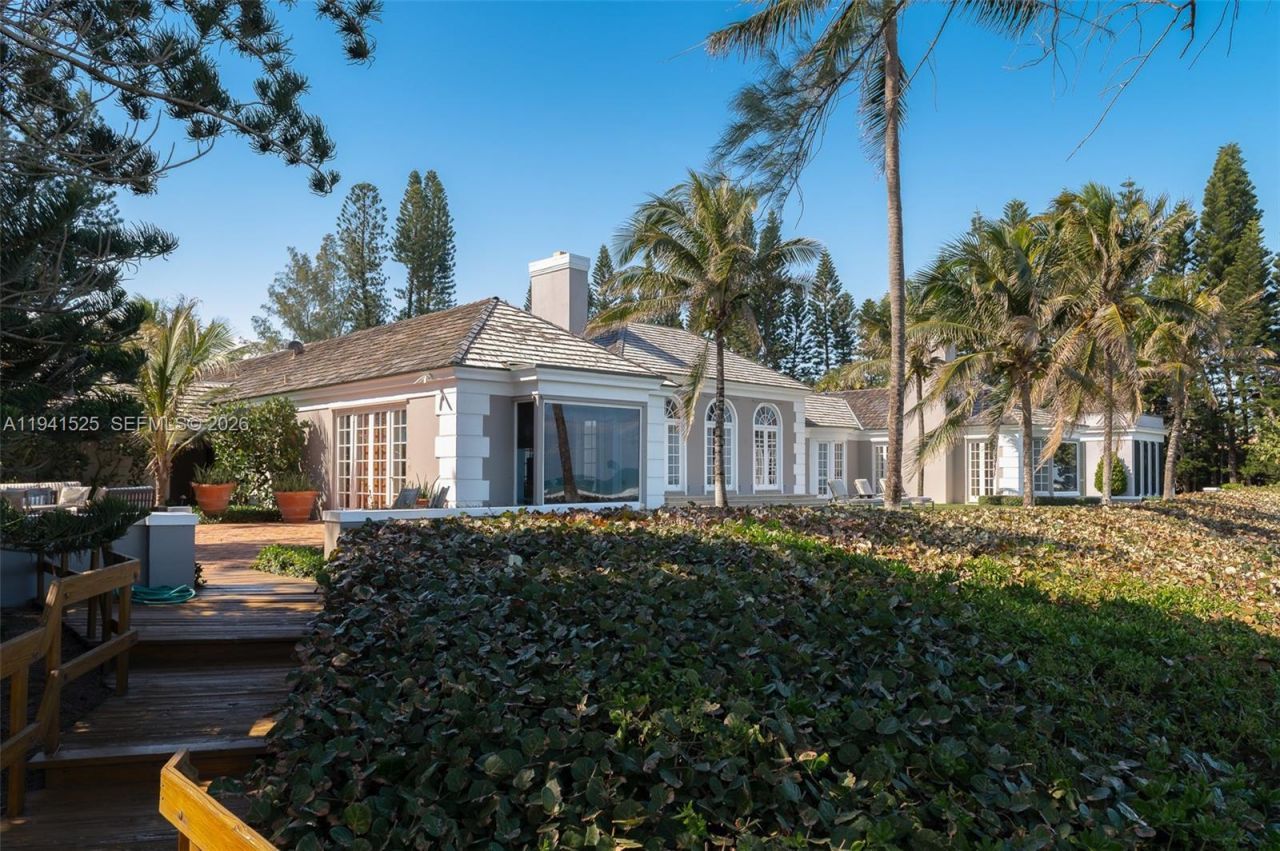 21 S Beach Rd, Jupiter Island, FL 33455 Photo