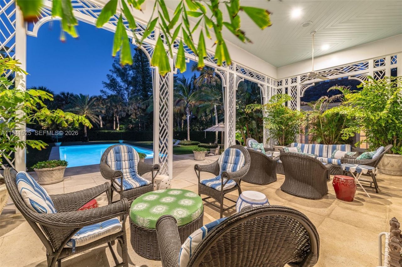 21 S Beach Rd, Jupiter Island, FL 33455 Photo