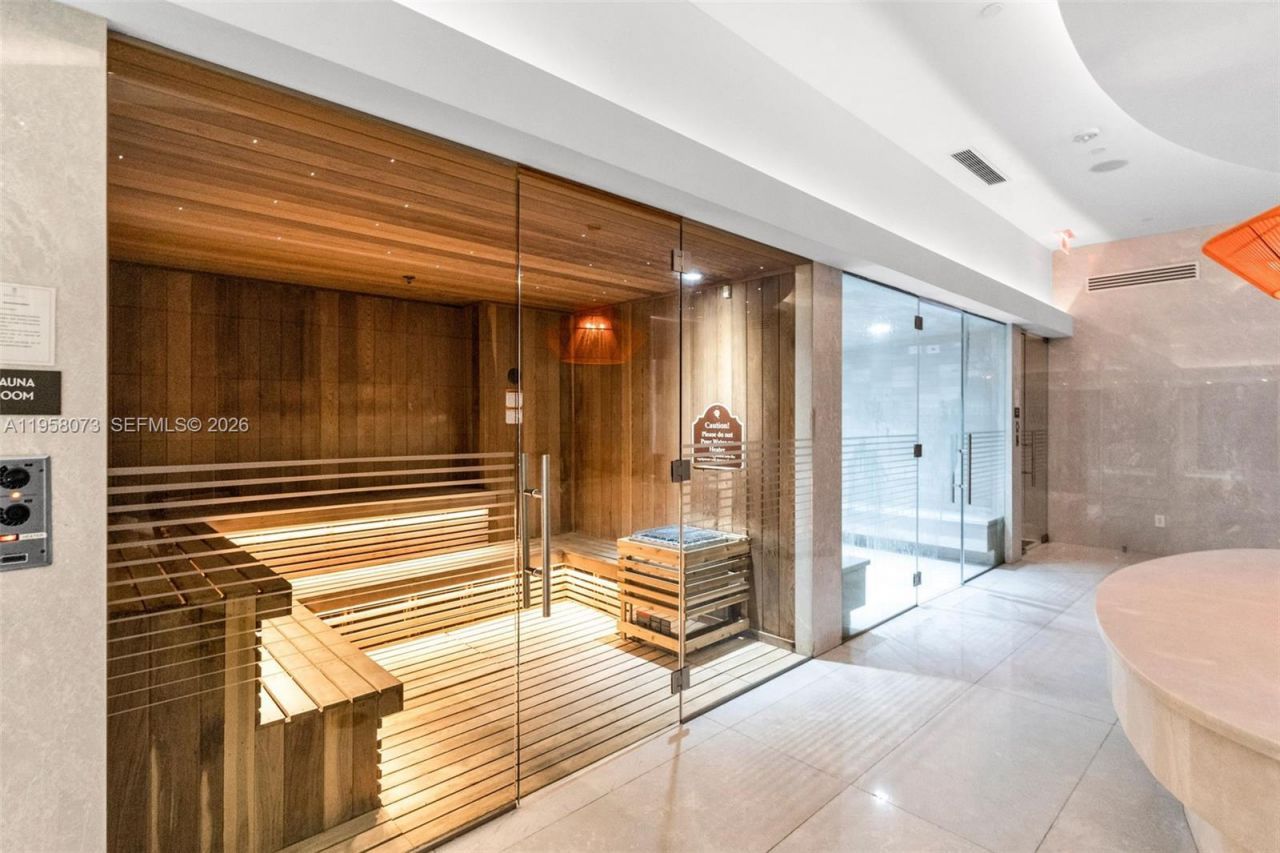 1010 Brickell Ave, Unit 3207, Miami, FL 33131 Photo