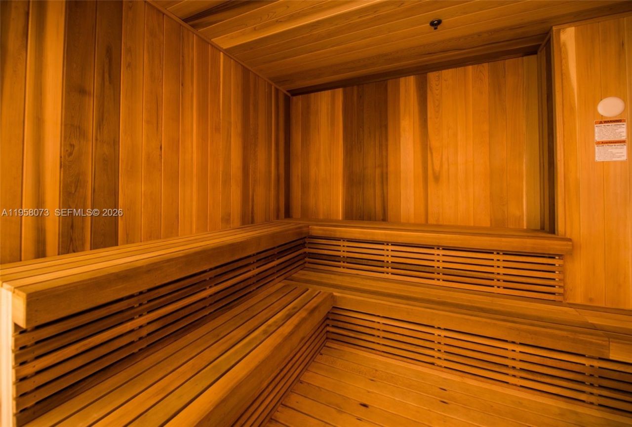 1010 Brickell Ave, Unit 3207, Miami, FL 33131 Photo