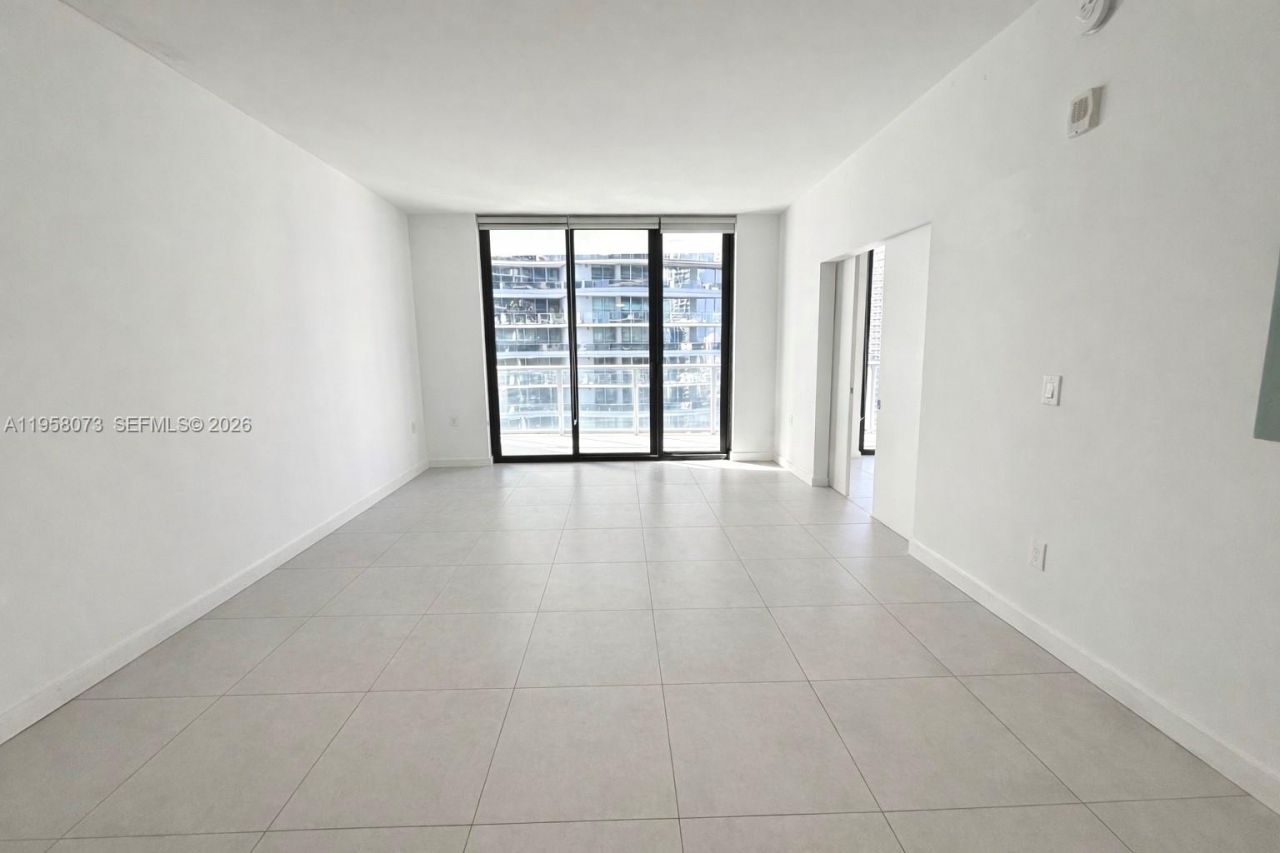 1010 Brickell Ave, Unit 3207, Miami, FL 33131 Photo