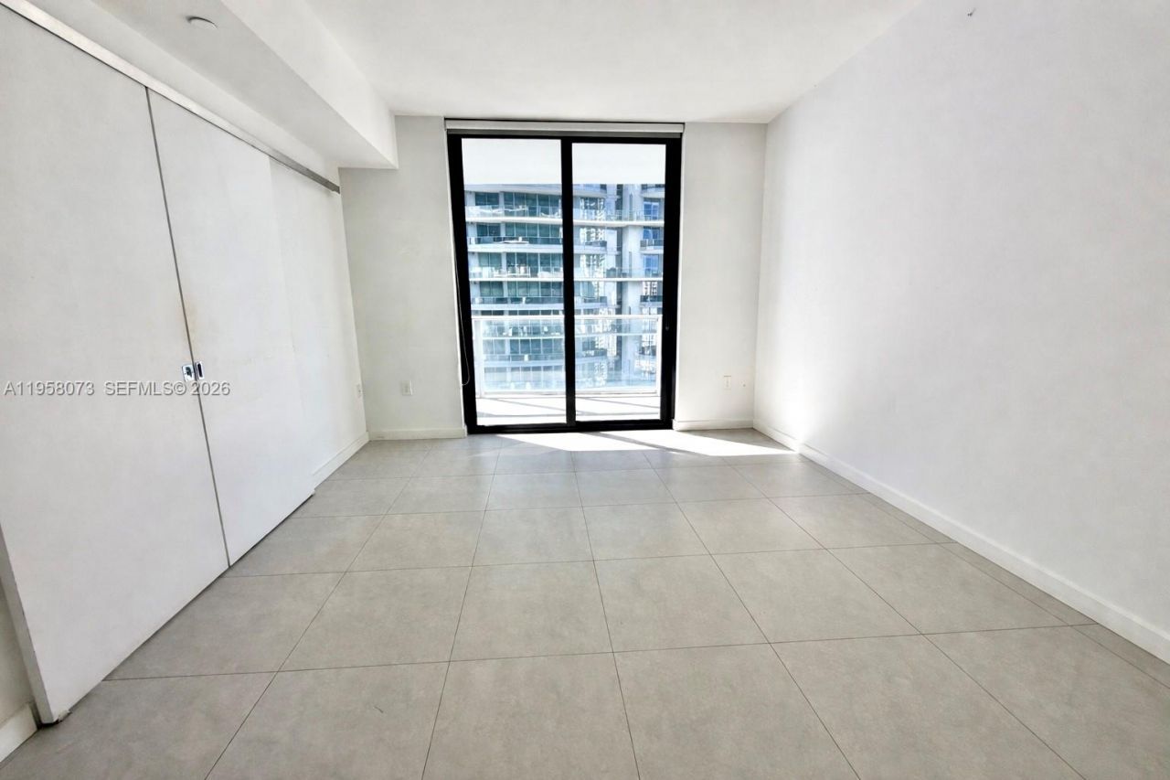 1010 Brickell Ave, Unit 3207, Miami, FL 33131 Photo