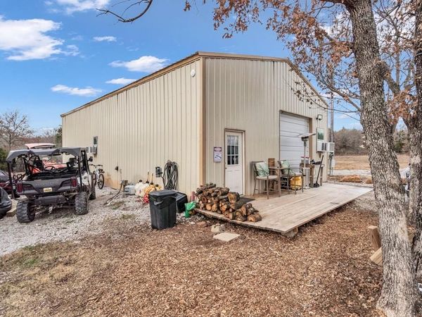 502 Silver Ridge Court , Bowie, TX 76230