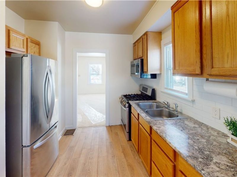 945 Minota Avenue, Akron, OH 44306 Photo 4