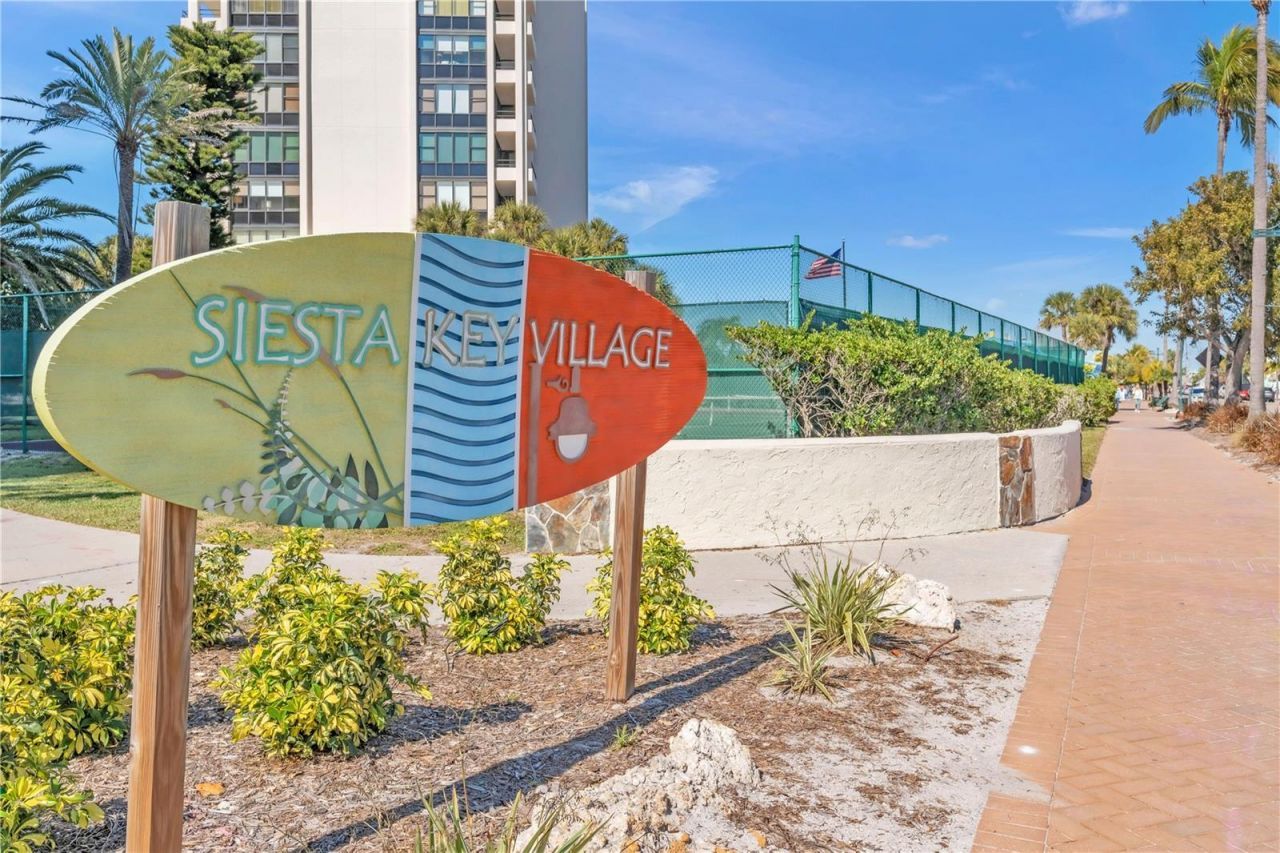 5144 Oxford Drive, Sarasota, FL 34242 Photo