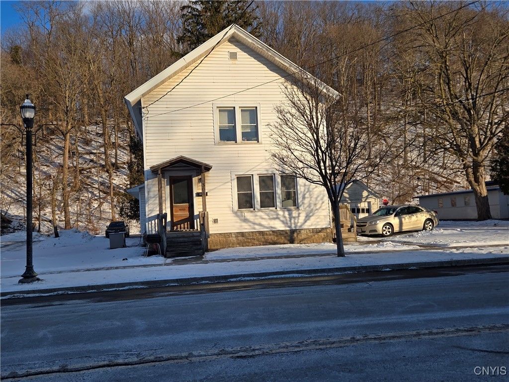 308 Genesee Street, Chittenango, NY 13037 Main Photo