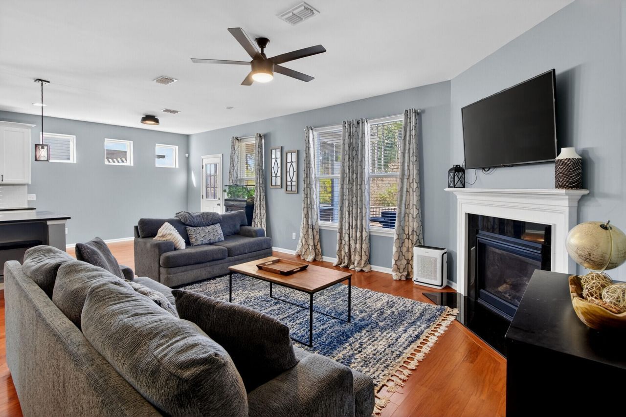 430 Cherrybark Oak Street Photo 10