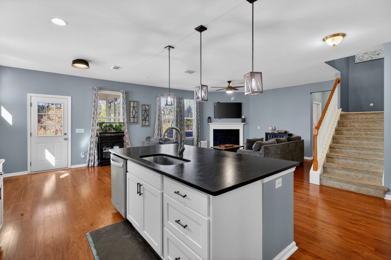 430 Cherrybark Oak Street Photo 16