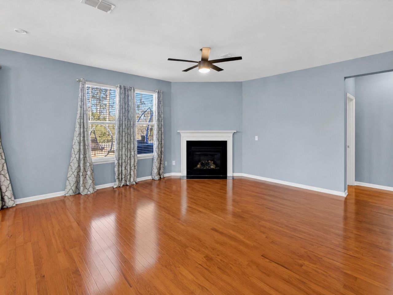 430 Cherrybark Oak Street Photo 9
