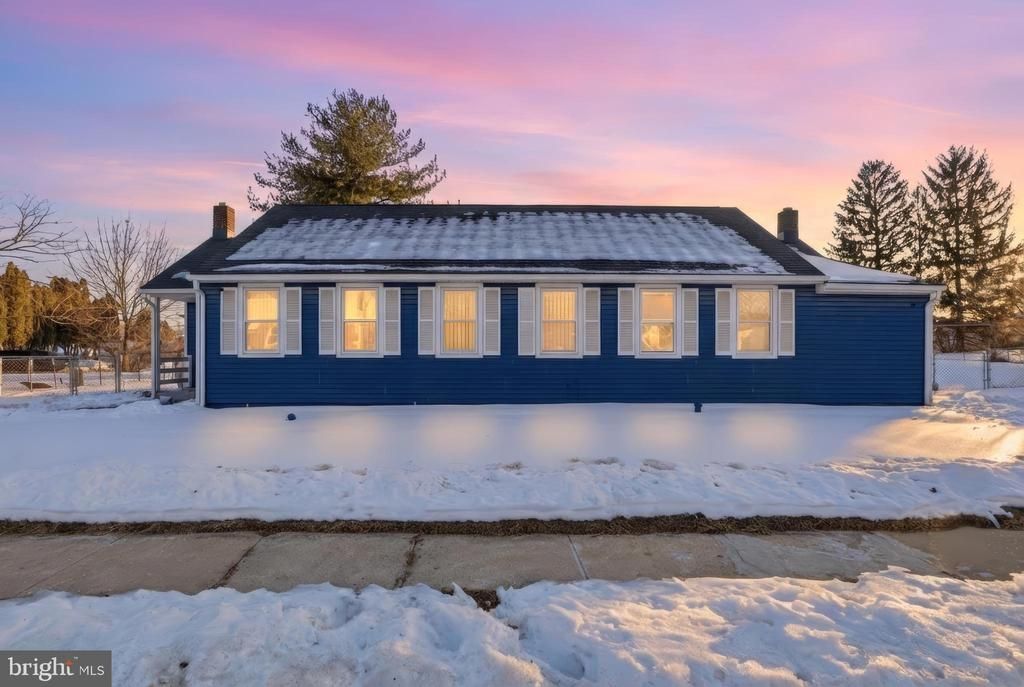 1058 Kelly Drive, York, PA 17404 Main Photo