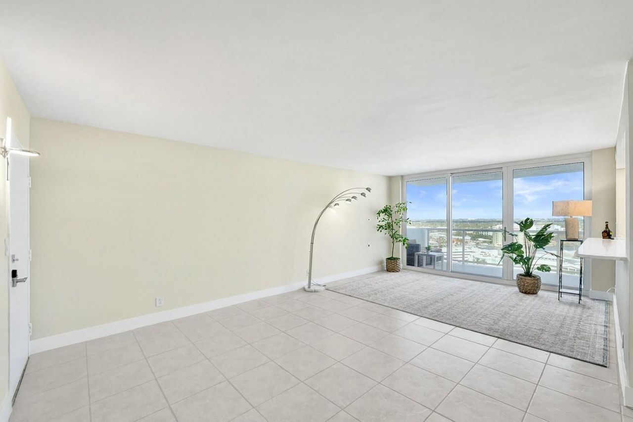 2715 N Ocean Boulevard, Unit 16F, Fort Lauderdale, FL 33308 Photo