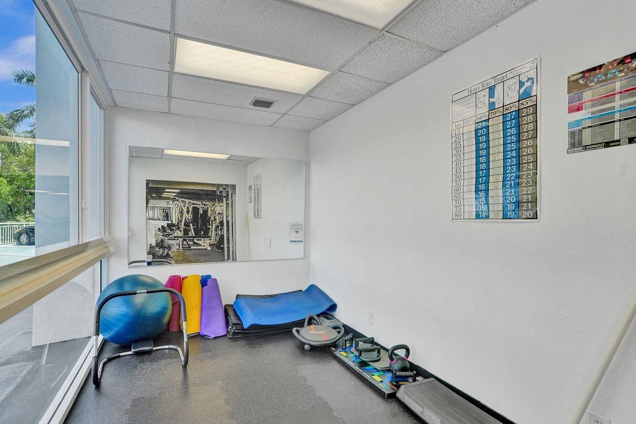 2715 N Ocean Boulevard, Unit 16F, Fort Lauderdale, FL 33308 Photo