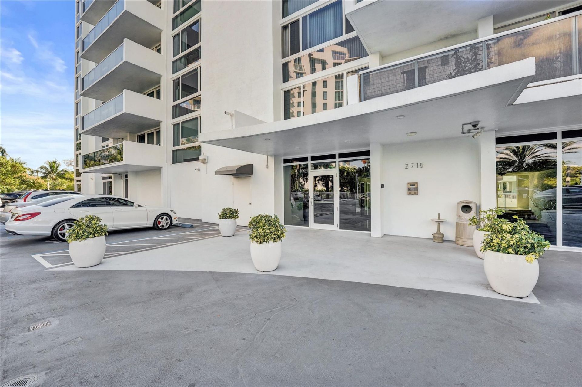 2715 N Ocean Boulevard, Unit 16F, Fort Lauderdale, FL 33308 Photo