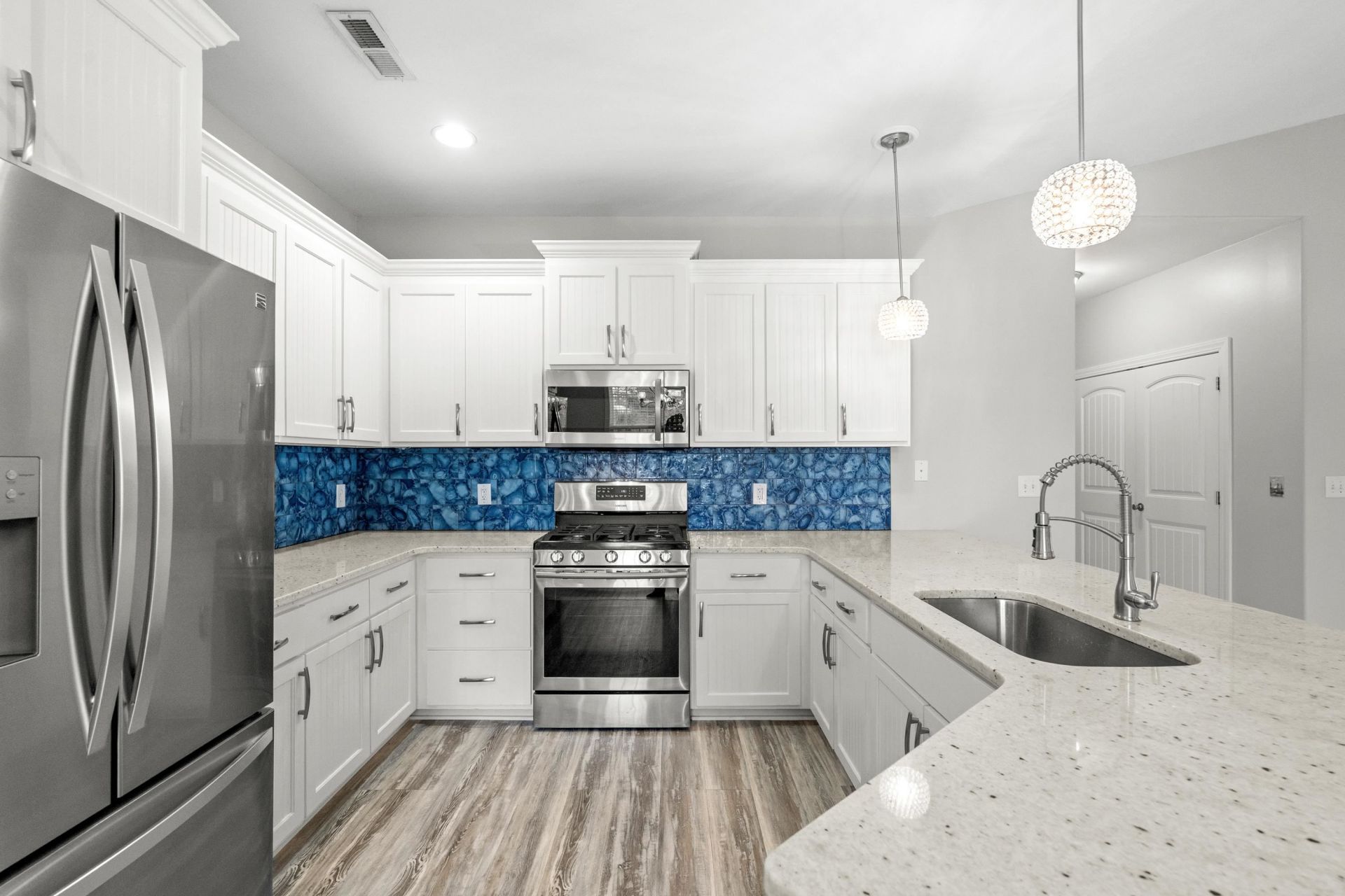 112 Lake Pointe Dr. Photo 12