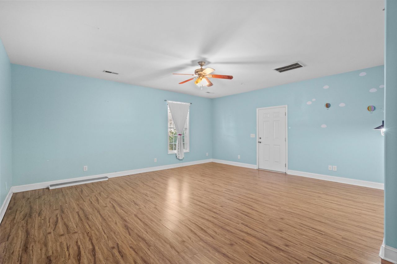 112 Lake Pointe Dr. Photo 37