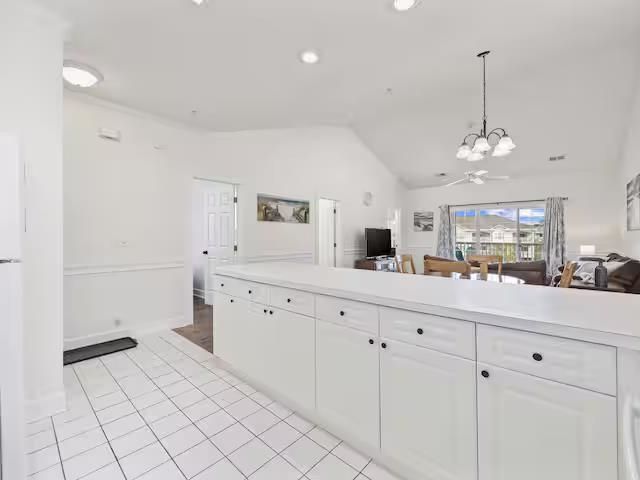 4868 Dahila Ct. Photo 15