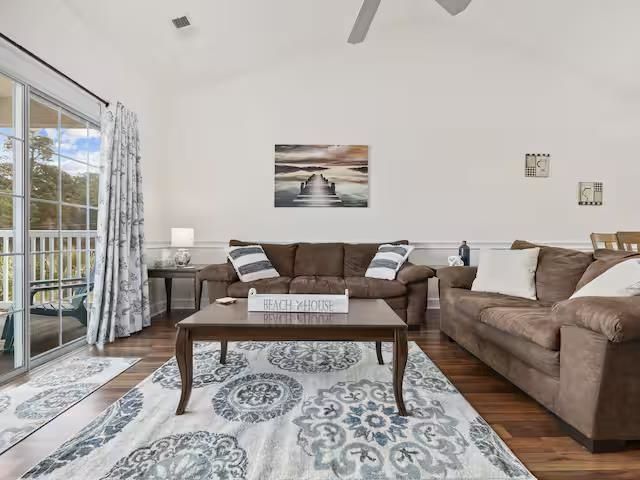 4868 Dahila Ct. Photo 8