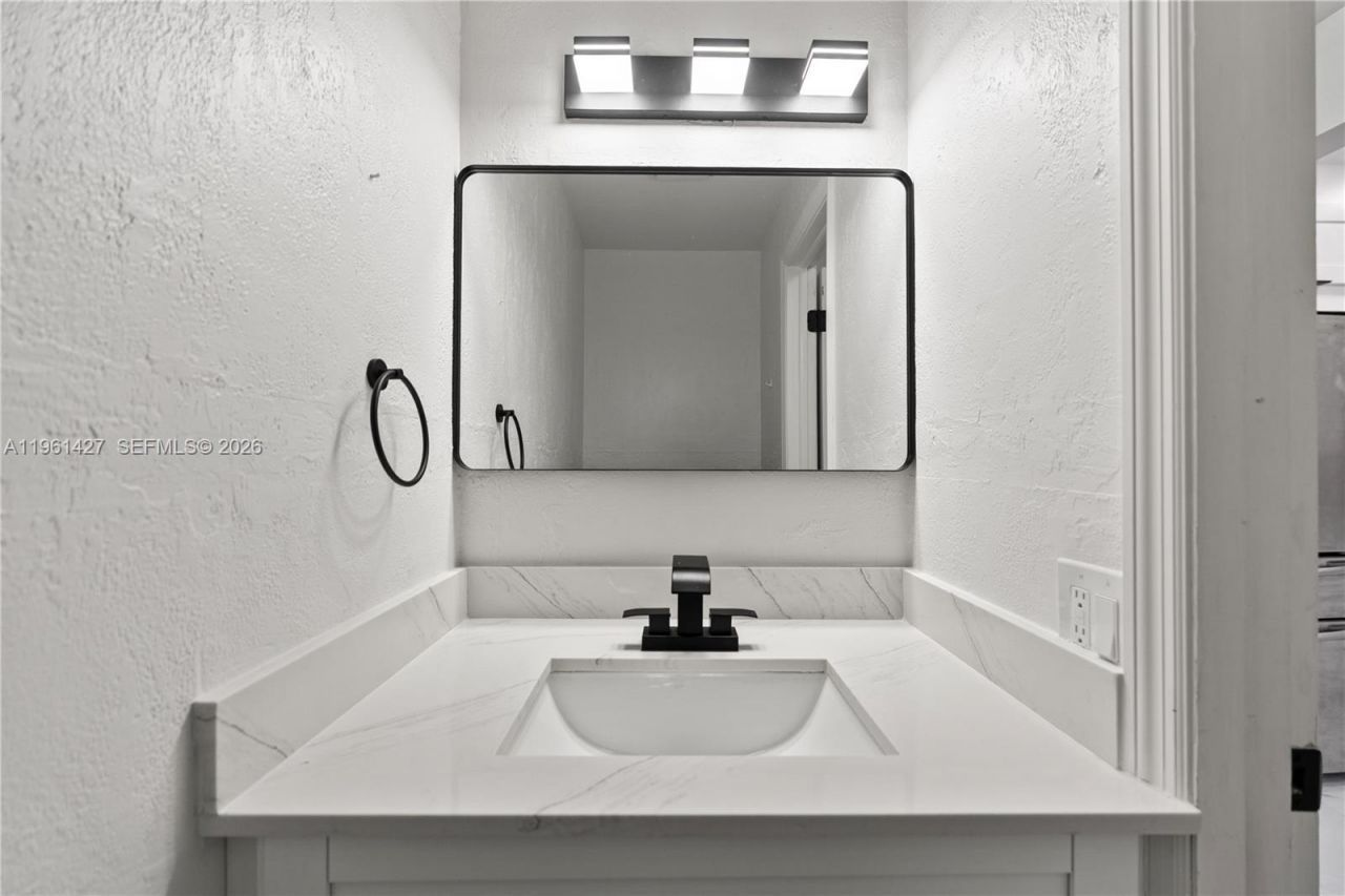 9740 NW 10th St, Unit 82, Pembroke Pines, FL 33024 Photo