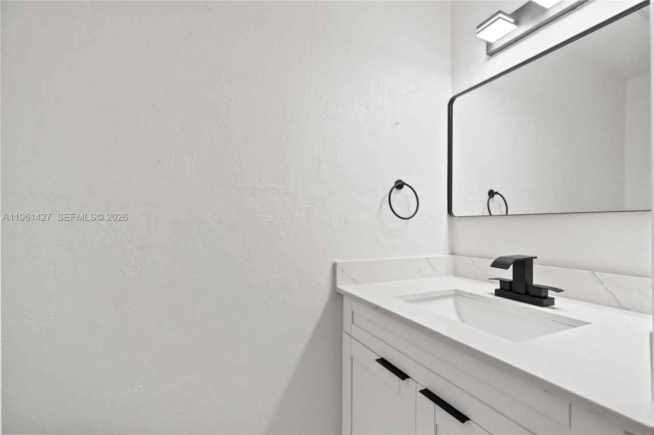 9740 NW 10th St, Unit 82, Pembroke Pines, FL 33024 Photo