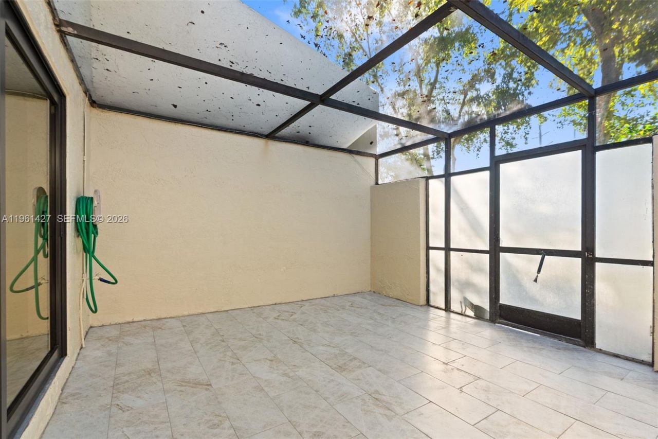 9740 NW 10th St, Unit 82, Pembroke Pines, FL 33024 Photo