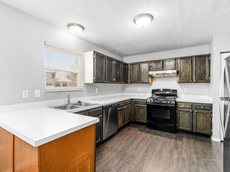 950 Radbourne Drive, Columbus, OH 43207 Photo 12