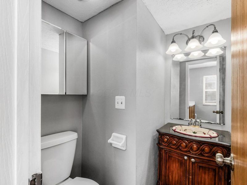 950 Radbourne Drive, Columbus, OH 43207 Photo 15