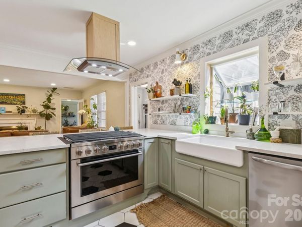 5508 Crestland Avenue, Charlotte, NC 28269