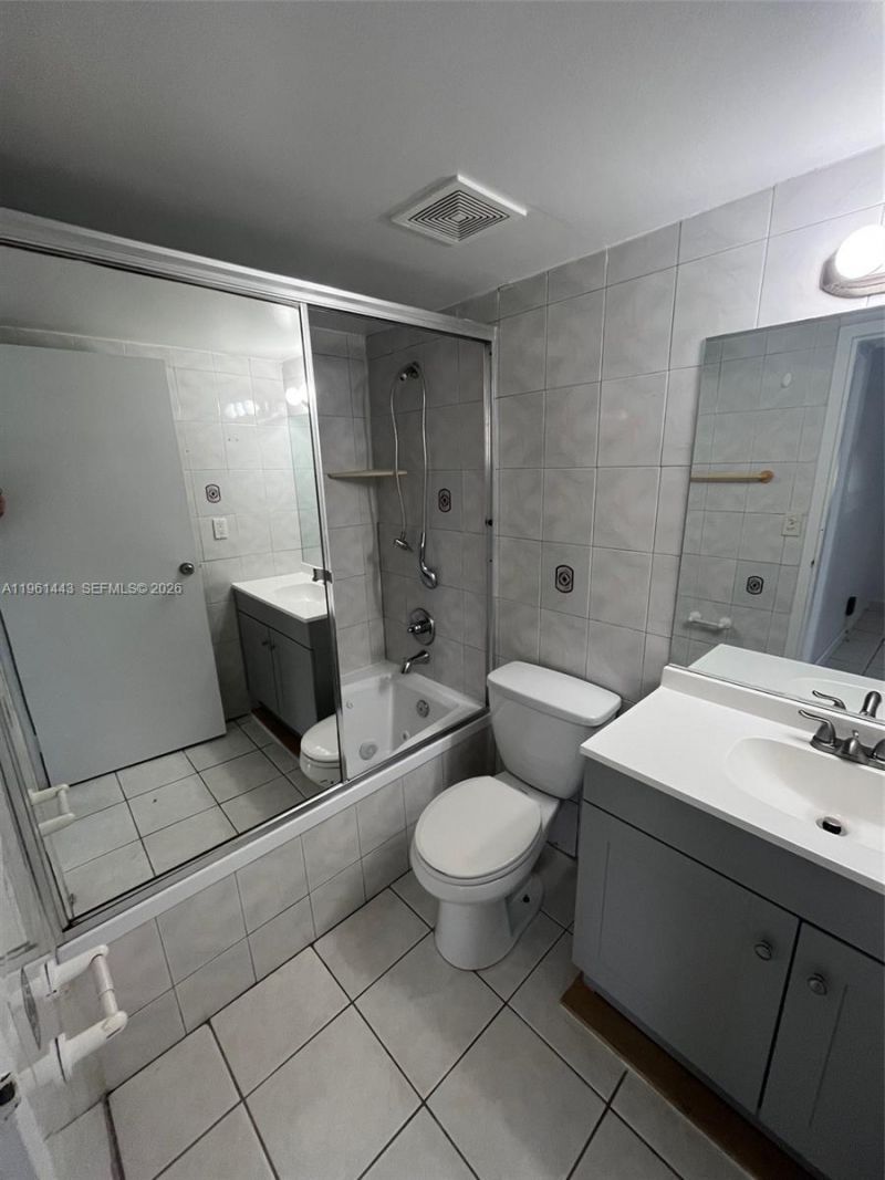 17021 N Bay Rd, Unit 508, Sunny Isles Beach, FL 33160 Photo