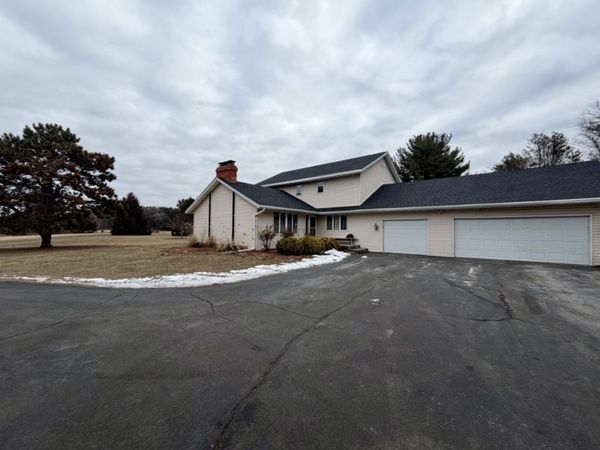 5009 Whispering Pine Circle, Thomson, IL 61285