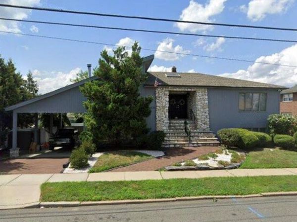 433 Chase Avenue, LYNDHURST, NJ 07071