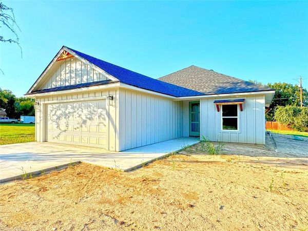 224 Hazelwood Drive, Woodway, TX 76712