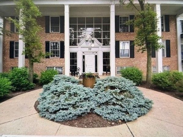 77 Atterbury Boulevard, Unit 101, Hudson, OH 44236