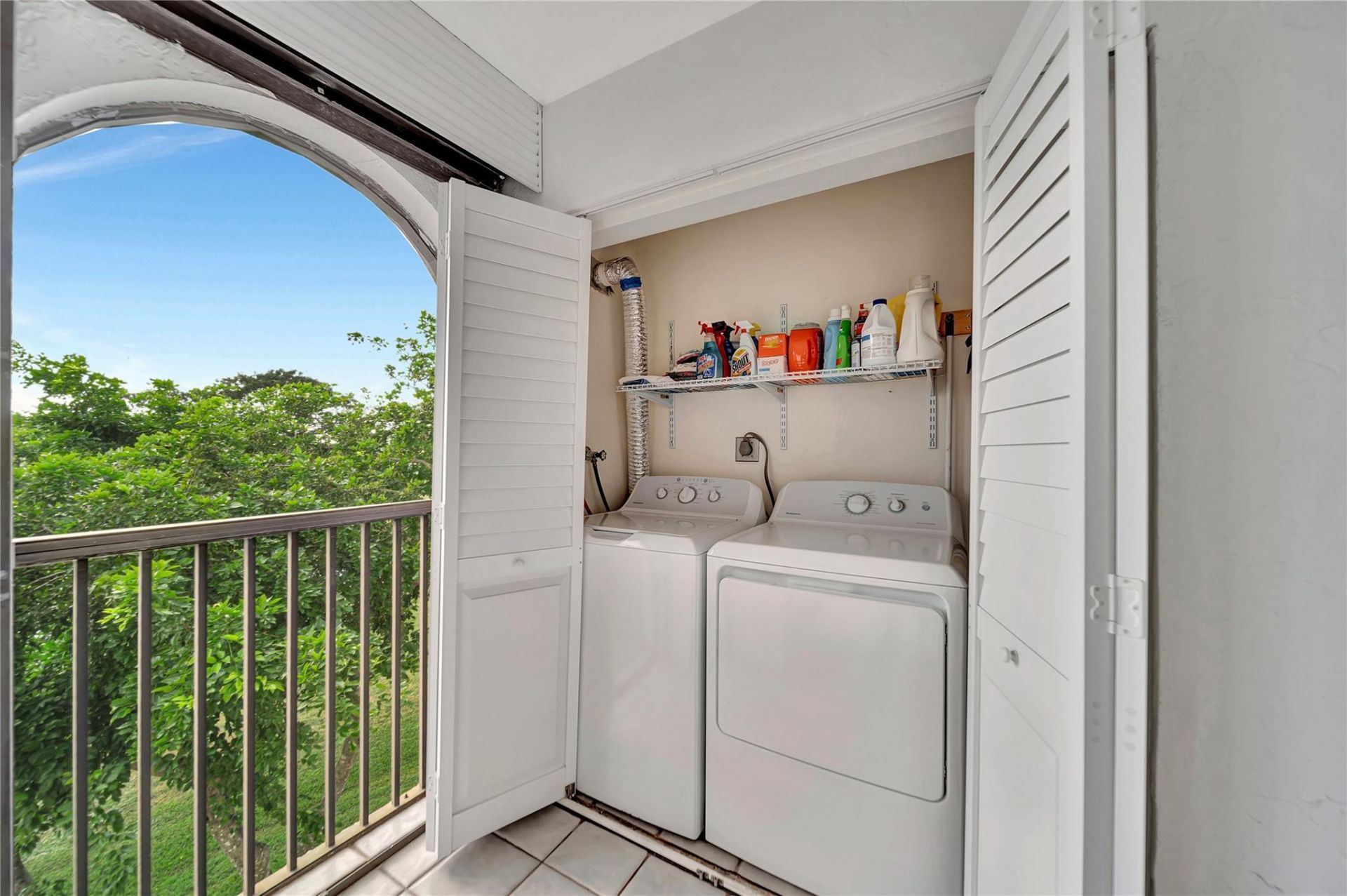 3591 N Environ Boulevard, Unit A405, Lauderhill, FL 33319 Photo