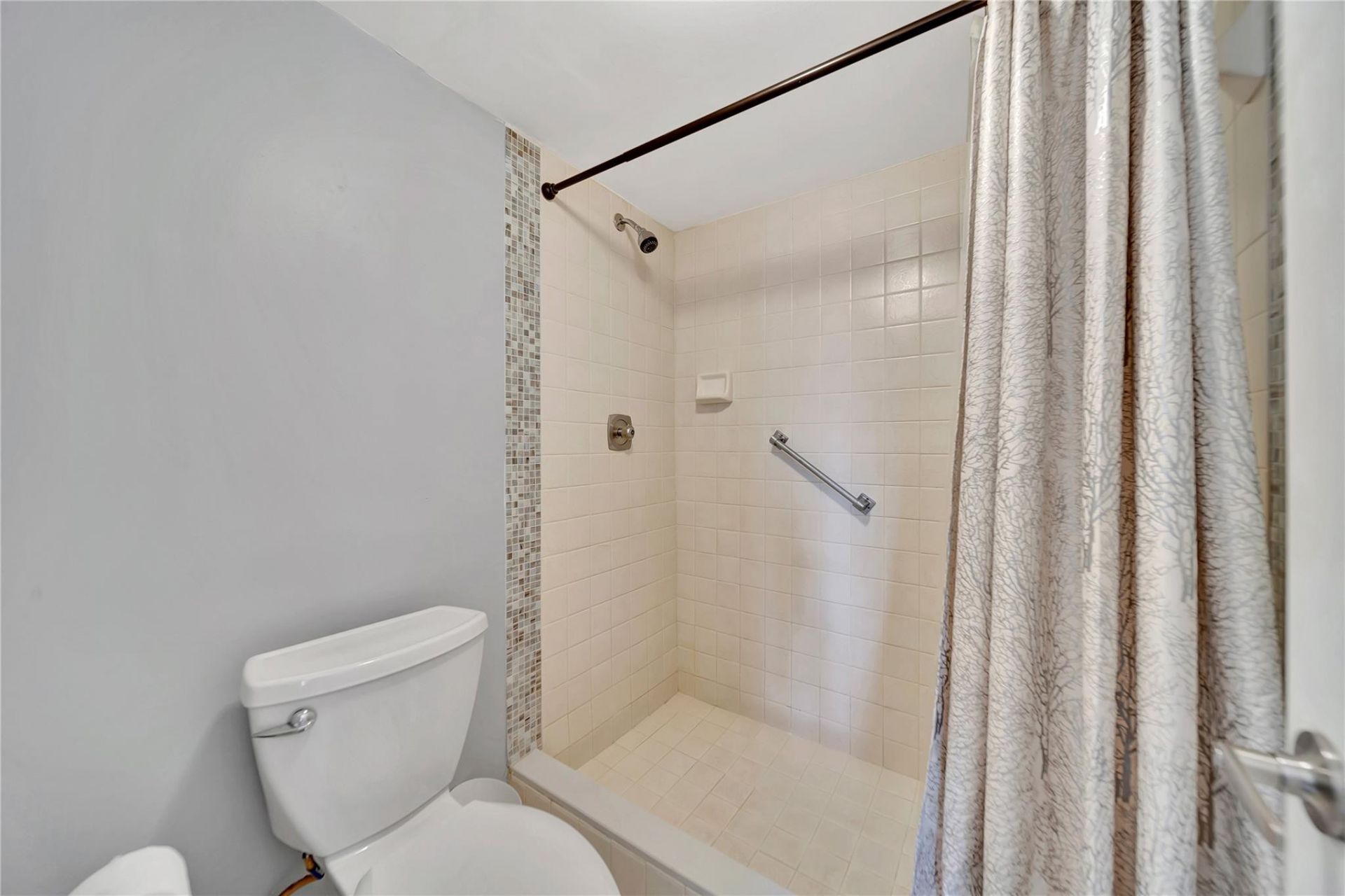 3591 N Environ Boulevard, Unit A405, Lauderhill, FL 33319 Photo