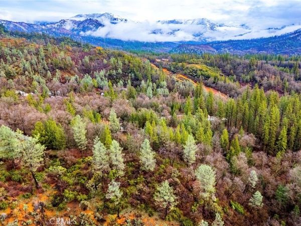 21138 Big Oak Lane, Lakehead, CA 96051