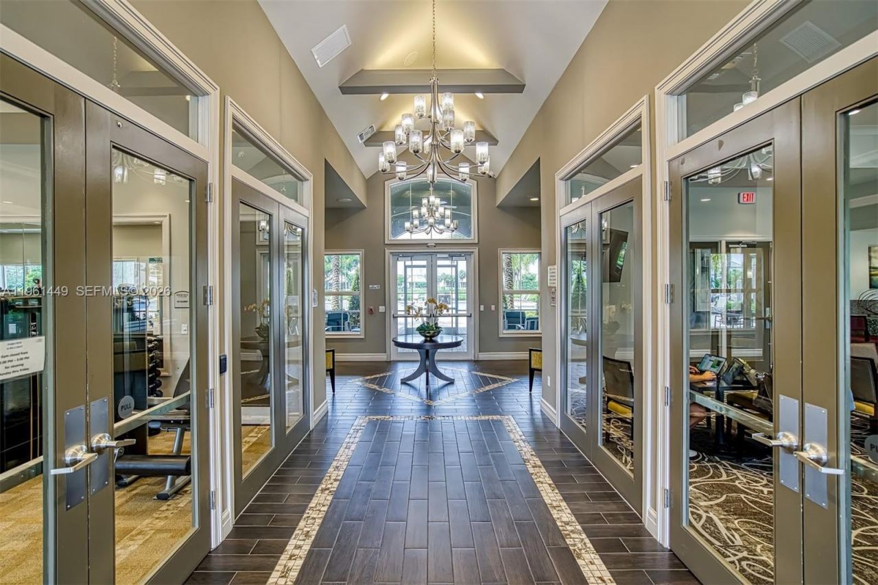 5060 Eucalyptus Dr , Unit 2, Hollywood, FL 33021 Photo