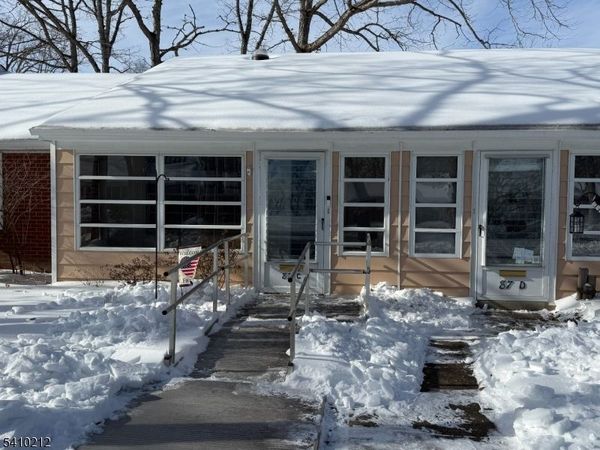 87 Dorchester Dr, Lakewood, NJ 08701