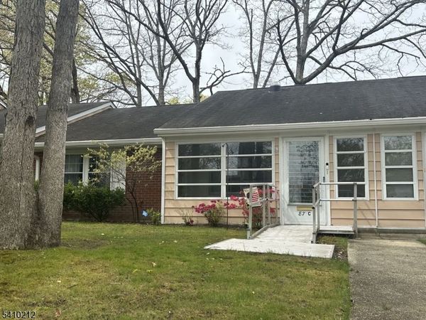87 Dorchester Dr, Lakewood, NJ 08701