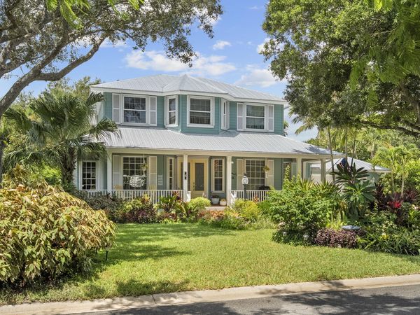 4 Lantana Lane, Sewalls Point, FL 34996