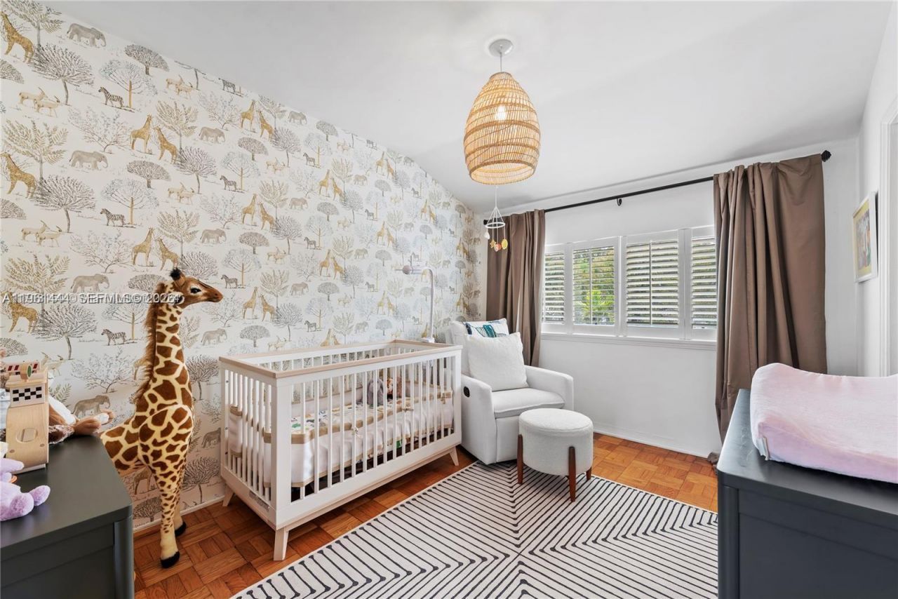 5621 Alton Rd, Miami Beach, FL 33140 Photo