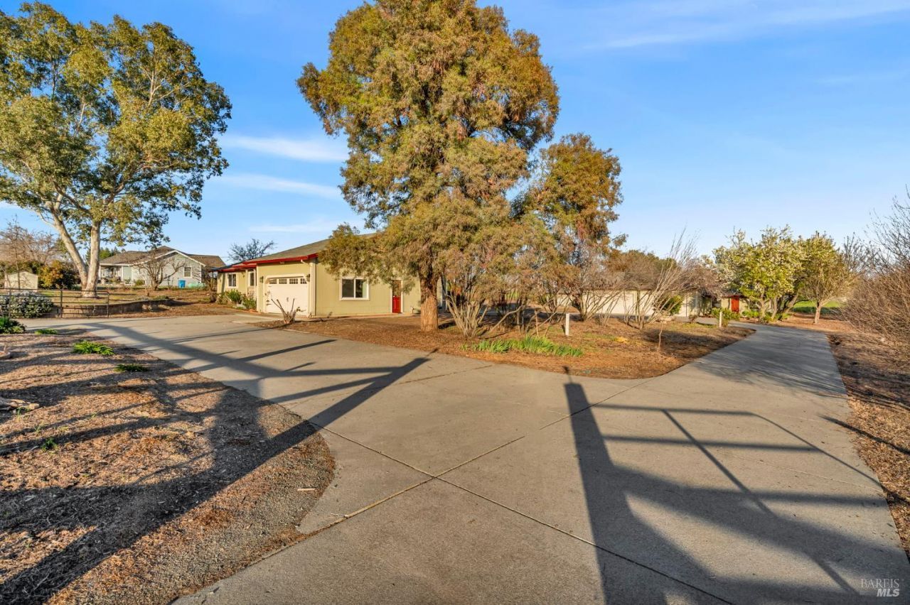 7562 Paddon Road, Vacaville, CA 95688 Main Photo
