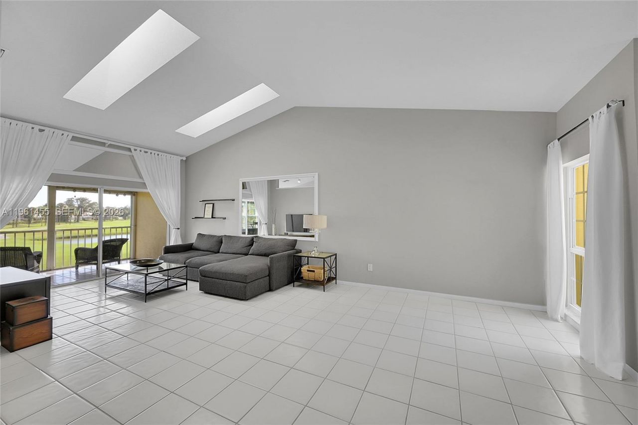 17317 Boca Club Blvd, Unit 7, Boca Raton, FL 33487 Photo