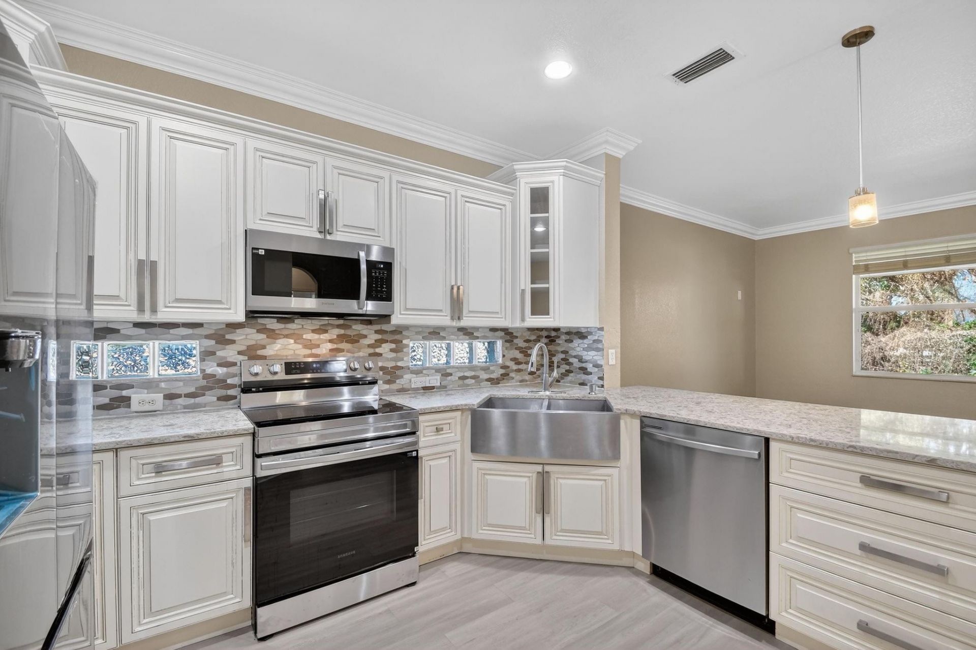 1007 Center Stone Ln, Riviera Beach, FL 33404 Photo