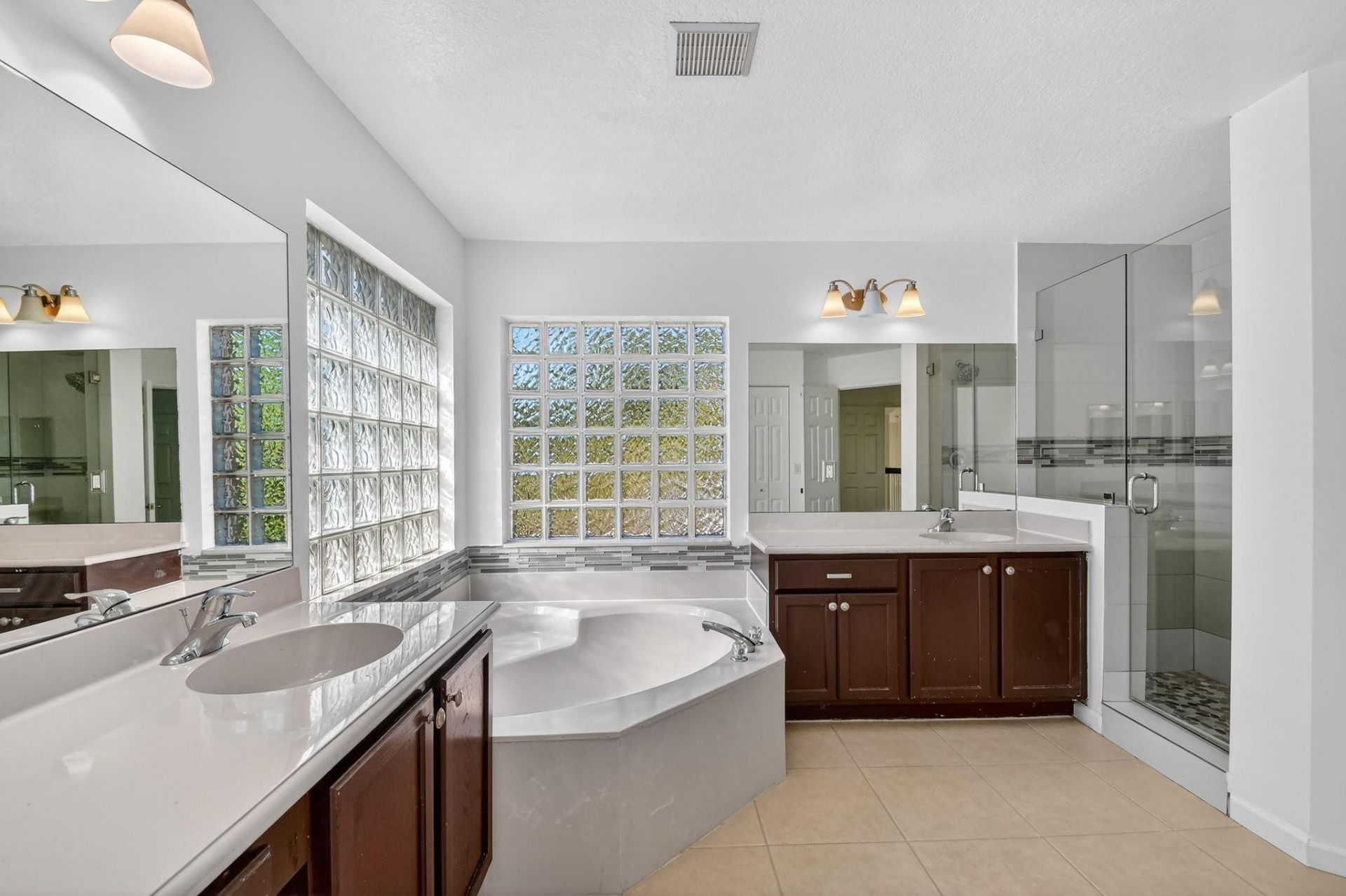 1007 Center Stone Ln, Riviera Beach, FL 33404 Photo