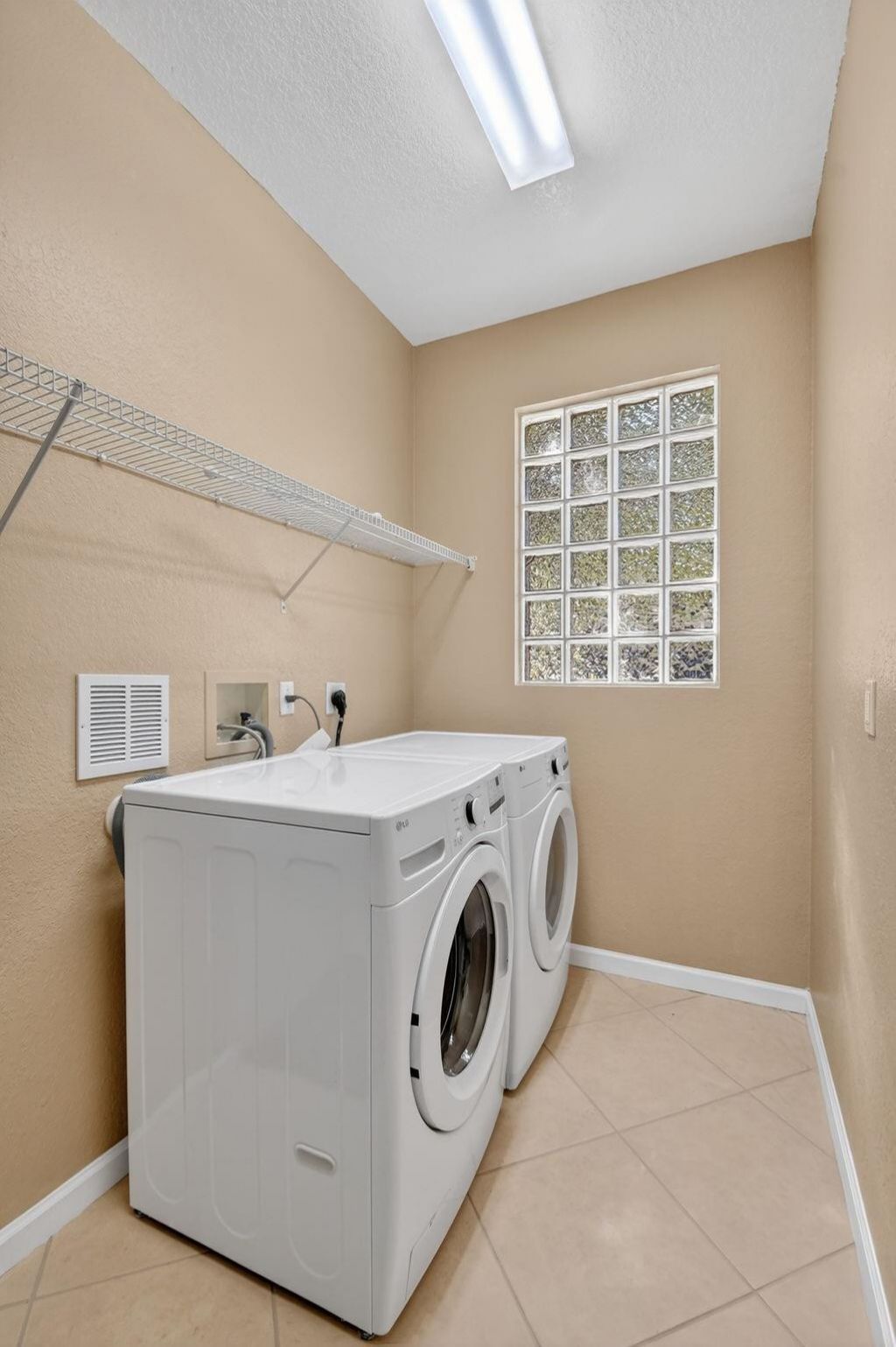 1007 Center Stone Ln, Riviera Beach, FL 33404 Photo