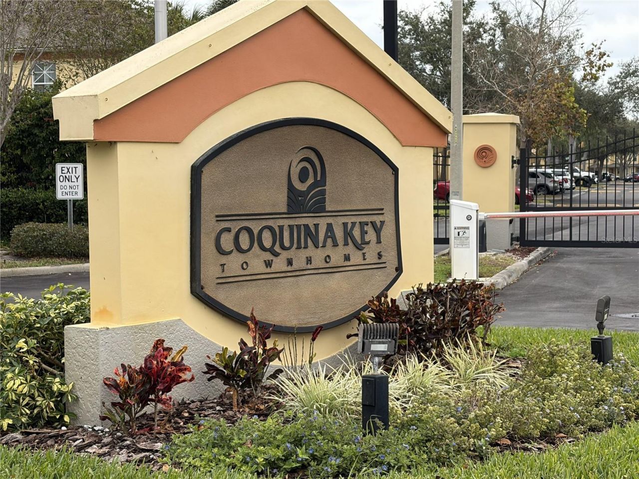 3858 Island Way, Saint Petersburg, FL 33705 Photo