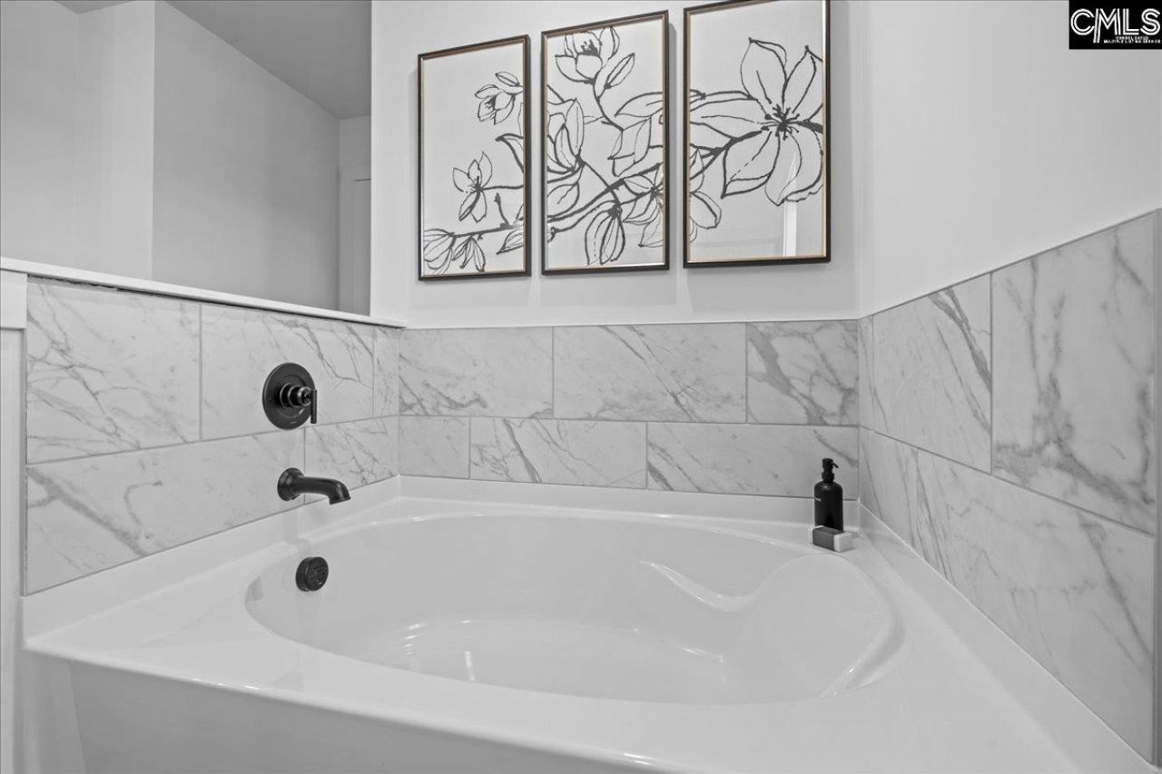 610 Griffon Drive  Photo 17