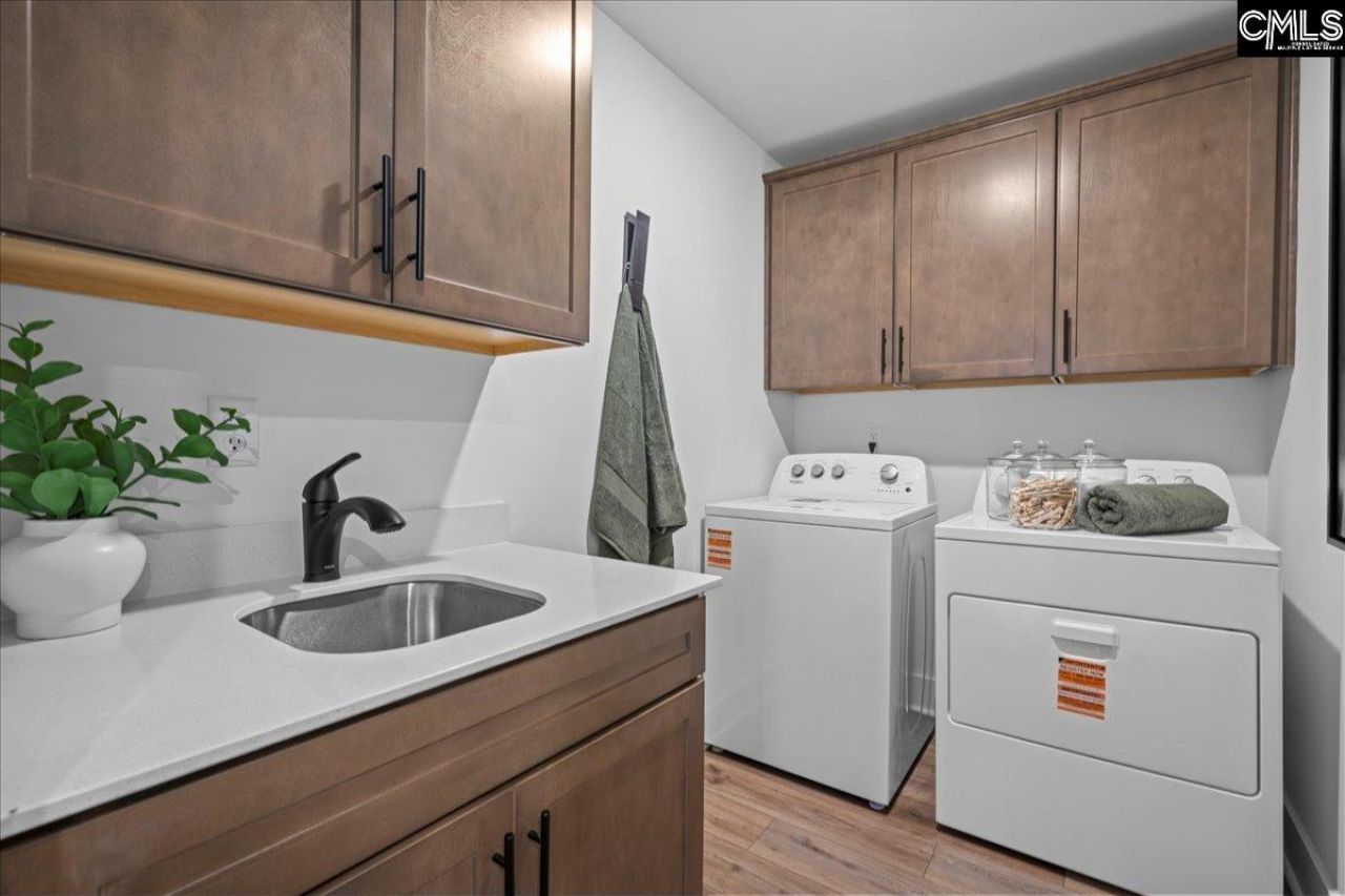 610 Griffon Drive  Photo 23