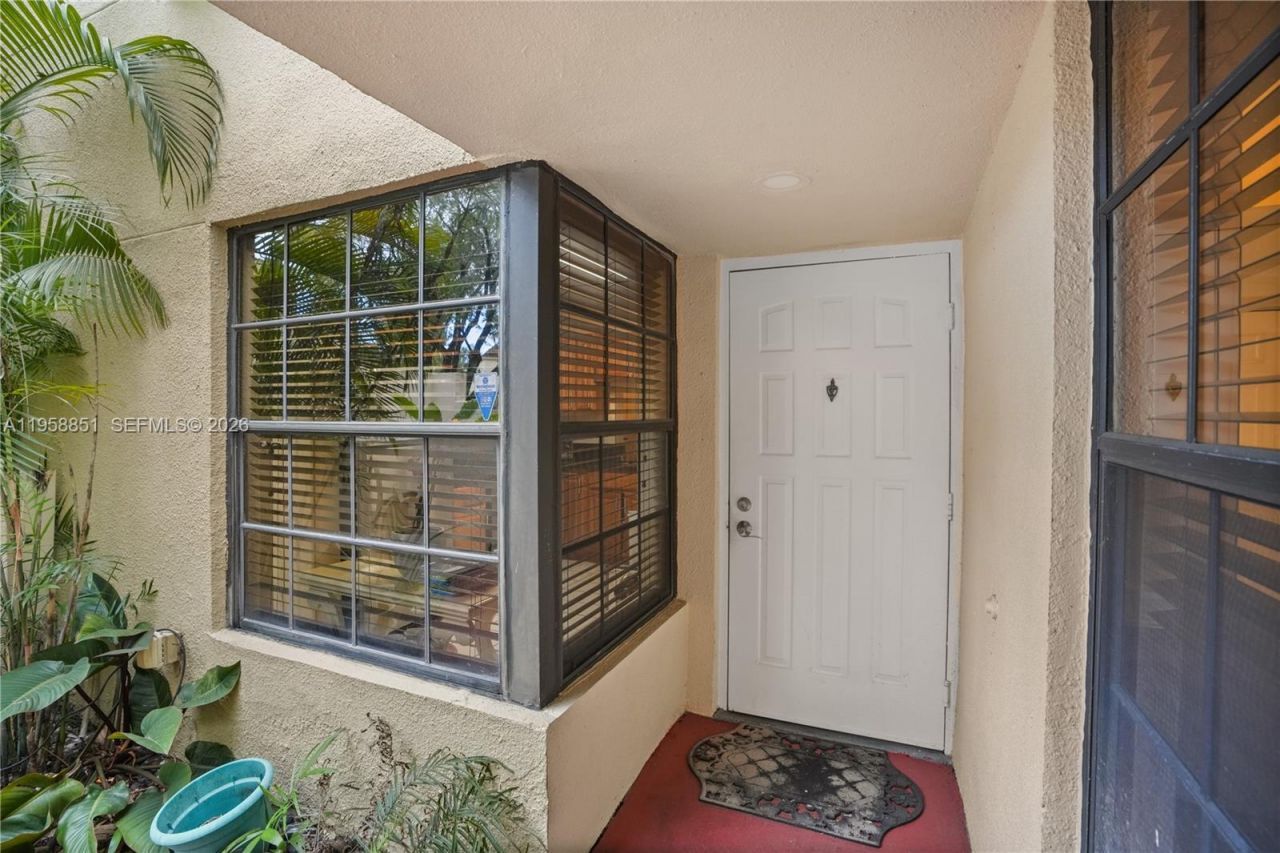 12930 SW 88th Ter, Unit A-104, Miami, FL 33186 Photo