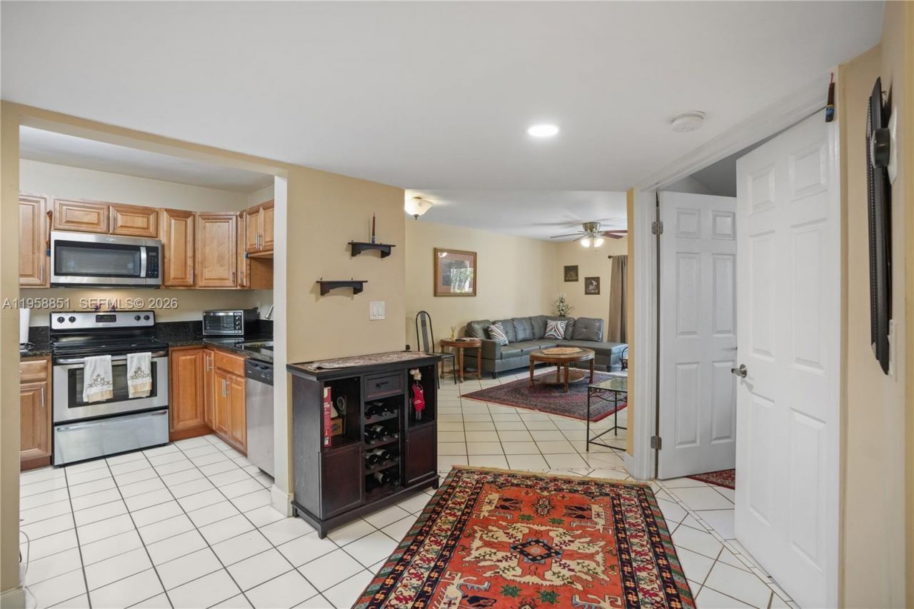 12930 SW 88th Ter, Unit A-104, Miami, FL 33186 Photo